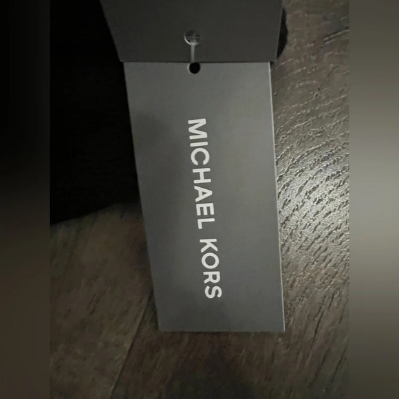 NWT Michael Kors Reversible Hat Beanie Black One Size Fits Most - Picture 9 of 10